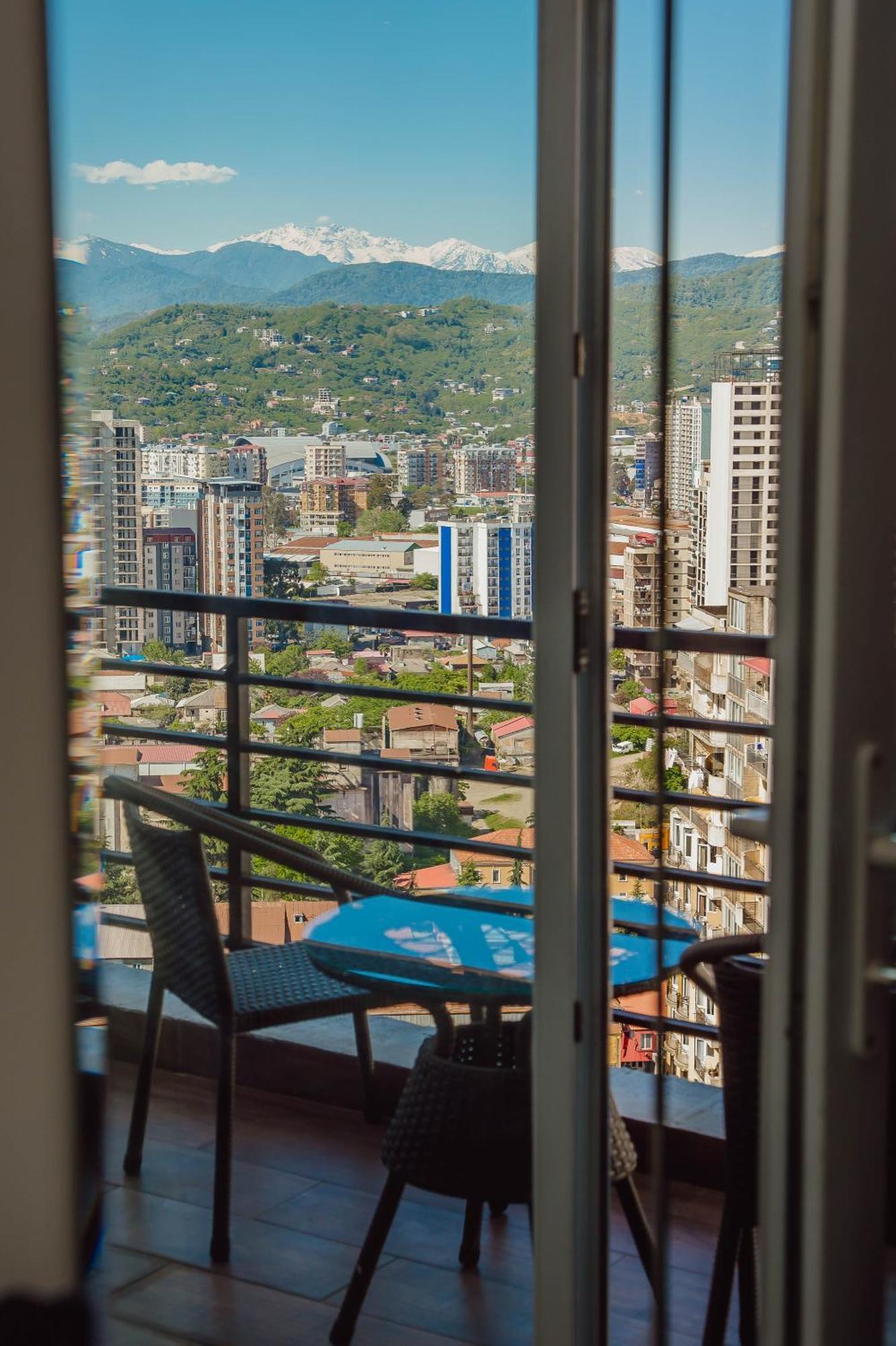 Happy Apartments Батумі Екстер'єр фото